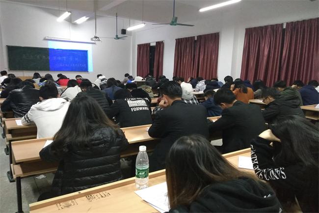 入党积极分子测验现场一
