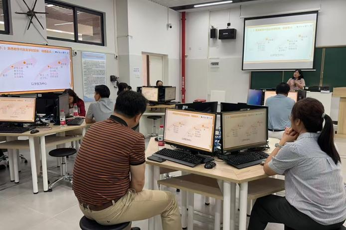 AI赋能教学·协同共建未来——数字商贸学院校企联合专题培训.png AI赋能教学·协同共建未来——数字商贸学院校企联合专题培训.png