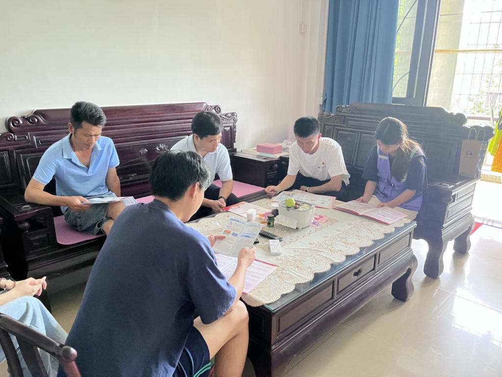 青春力量下乡行，资助育人助振兴 ——数字商贸学院“国家资助与助学贷款政策下乡行”系列活动报道5.png