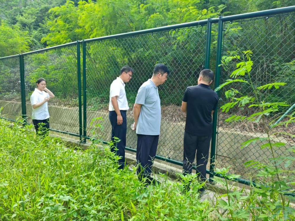 我校积极开展爱国卫生运动 筑牢校园健康防线2.png