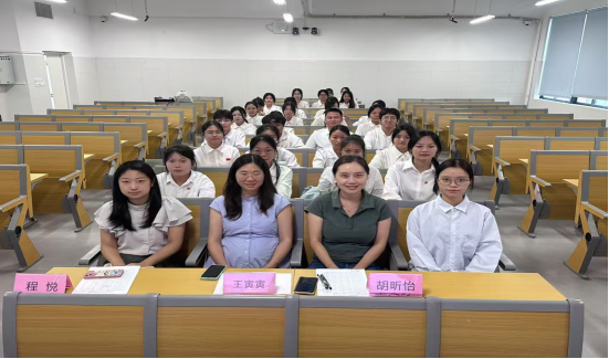 数字商贸学院学生党支部党员服务站换届大会圆满举行1.png