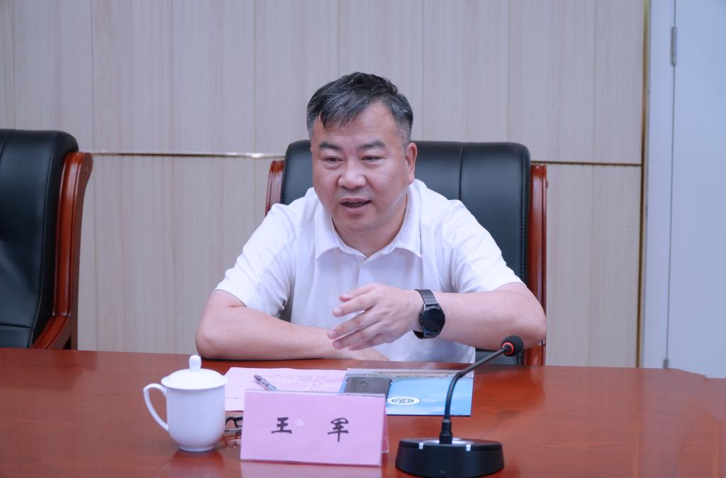 广州市教育基金会到我校调研1.jpg 广州市教育基金会到我校调研1.jpg