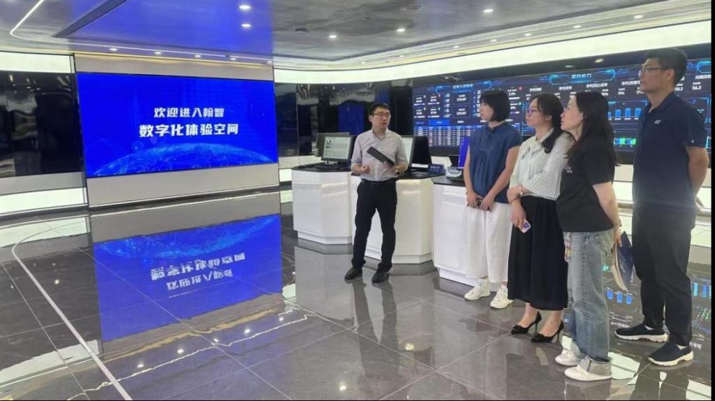 数字商贸学院赴翰智集团开展专业调研 共探数字化转型新路径2.png