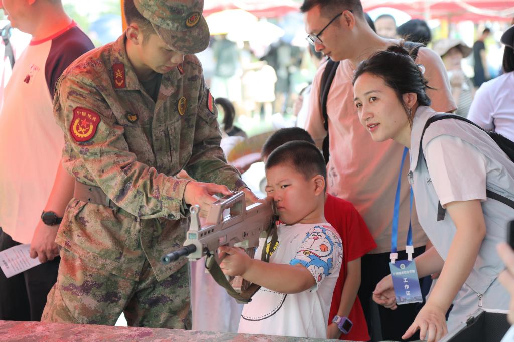 科技强军梦 青春展未来——我校2025国防科技文化节成功举办4.jpg