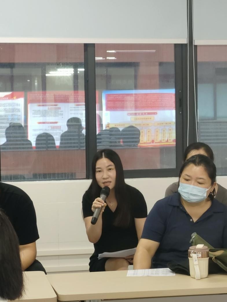 数字商贸学院召开2025届毕业生工作推进会暨毕业生离校工作协调会3.jpg