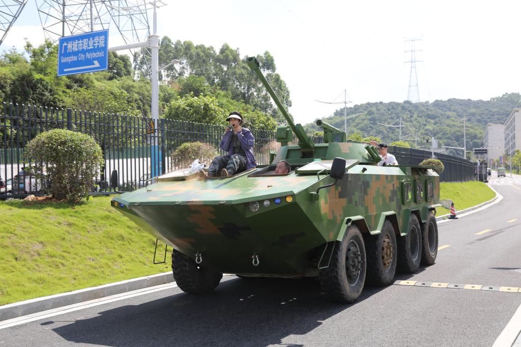 科技强军梦 青春展未来——我校2025国防科技文化节成功举办7.jpg