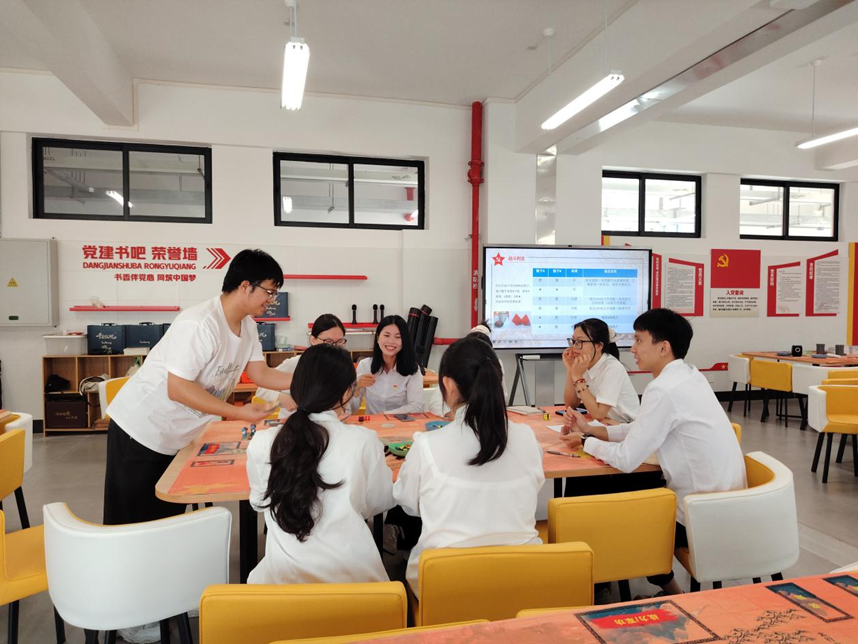 重温长征路，共铸红色魂 ——数字商贸学院学生党支部开展长征沙盘体验主题党日活动2.png