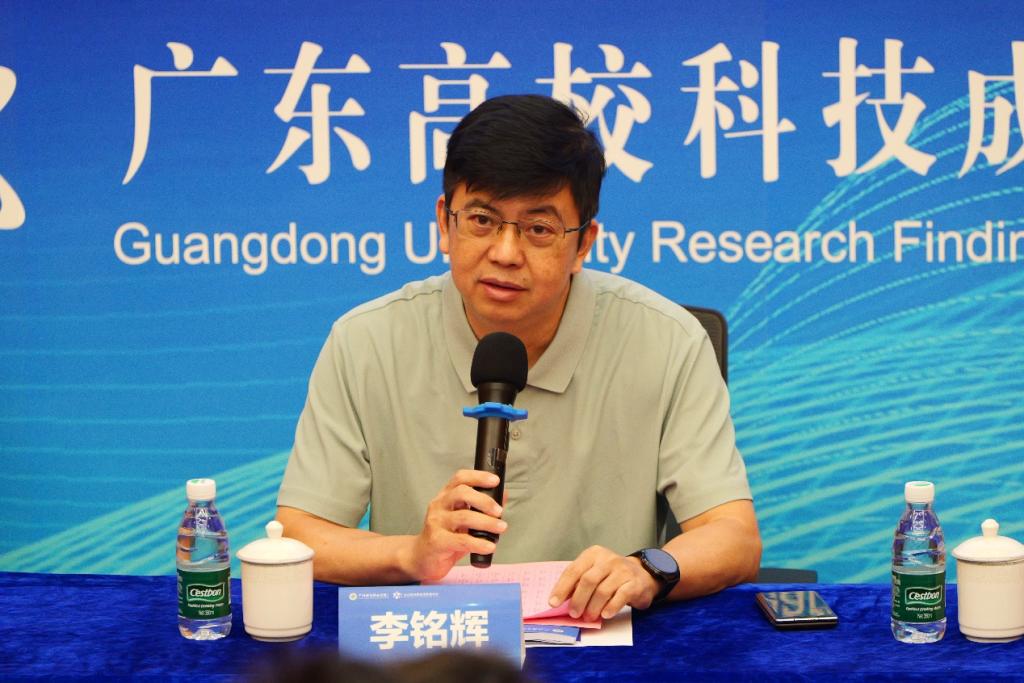 精准发力 数智赋能——2025年广州城市职业学院教师科研能力提升培训班成功举办2.png