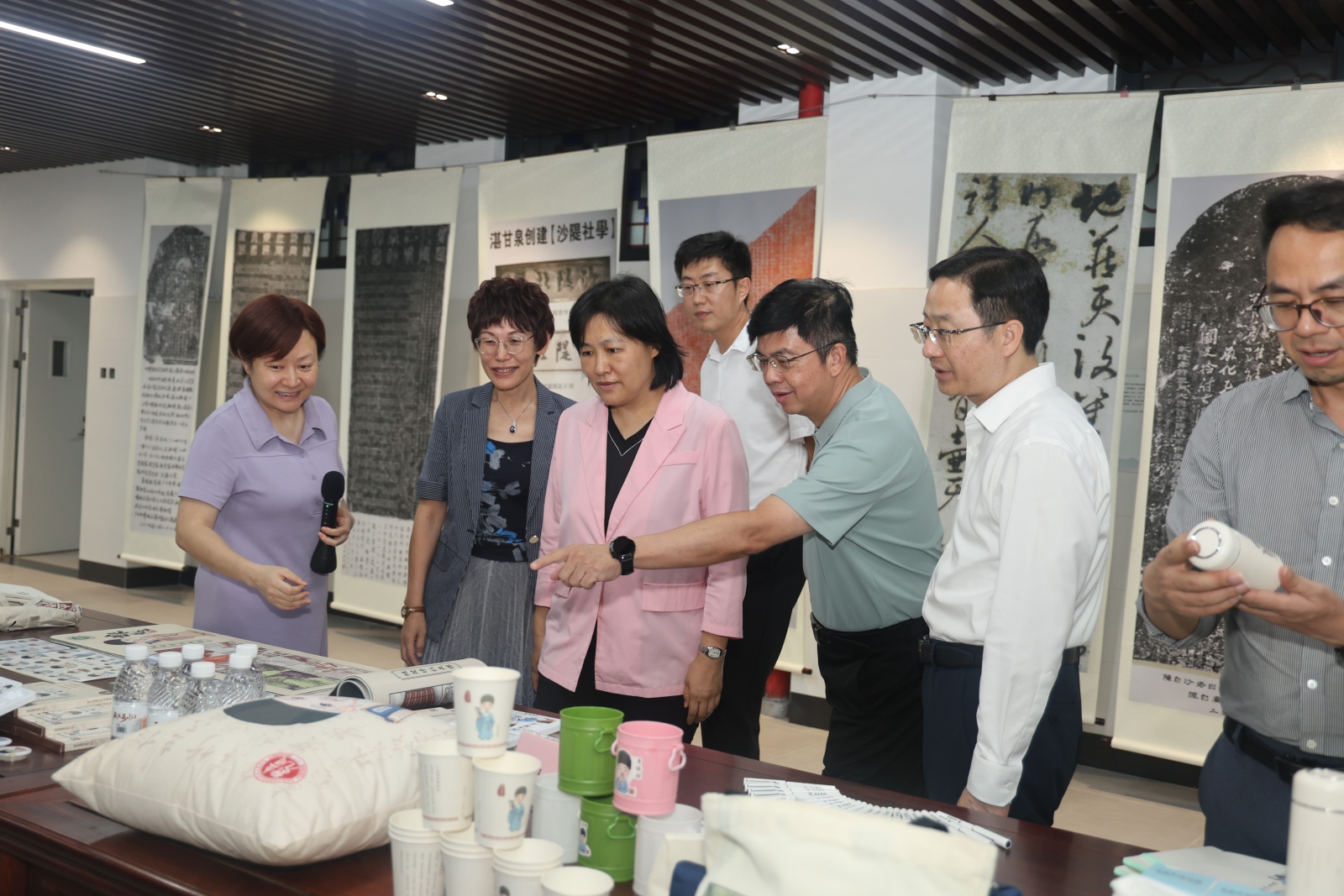 广州市委宣传部调研组再访我校马克思主义学院1.jpg 广州市委宣传部调研组再访我校马克思主义学院1.jpg