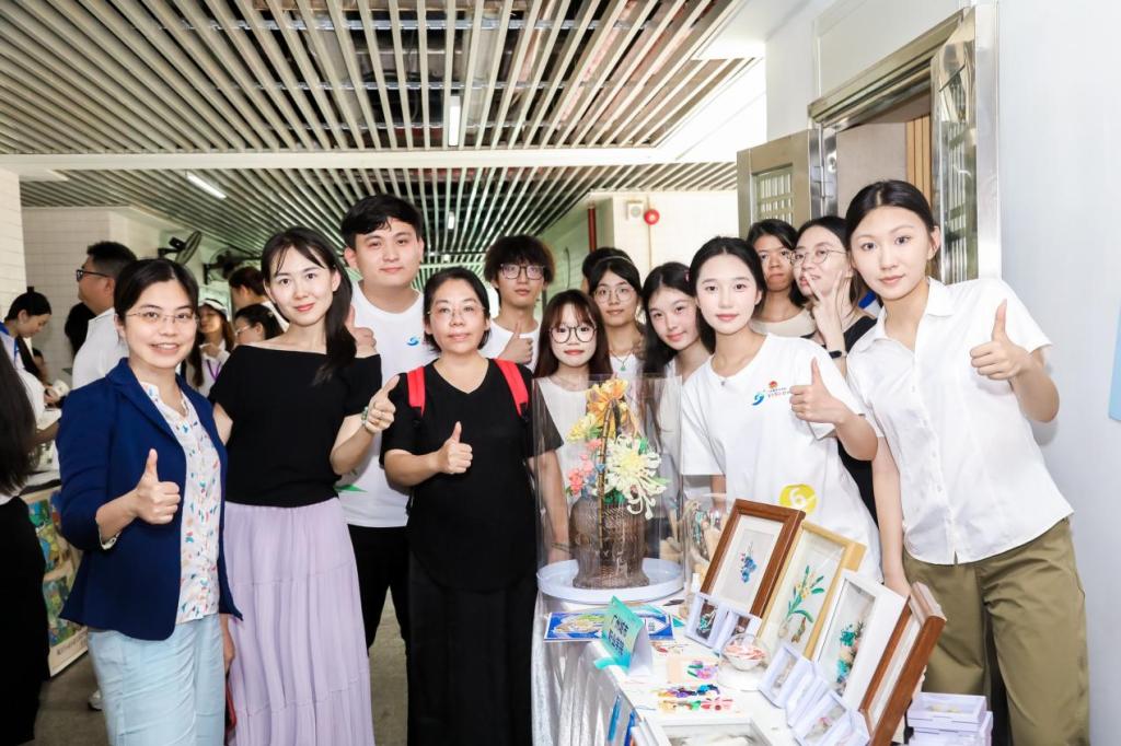 我校学子在广东青年大学生“百千万工程”突击队“文创+”竞赛中斩获佳绩5.png