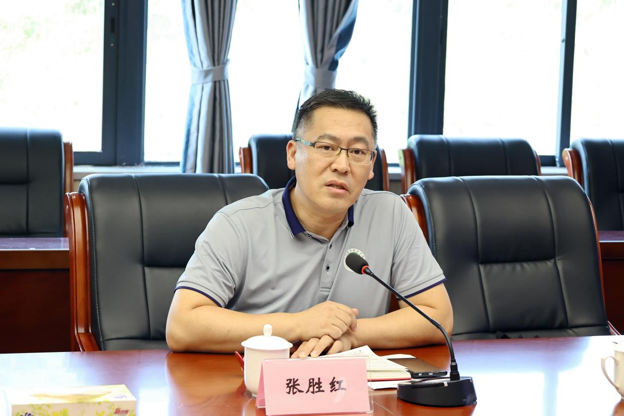 学校第三届学术委员会第一次全体会议顺利召开2.png 学校第三届学术委员会第一次全体会议顺利召开2.png