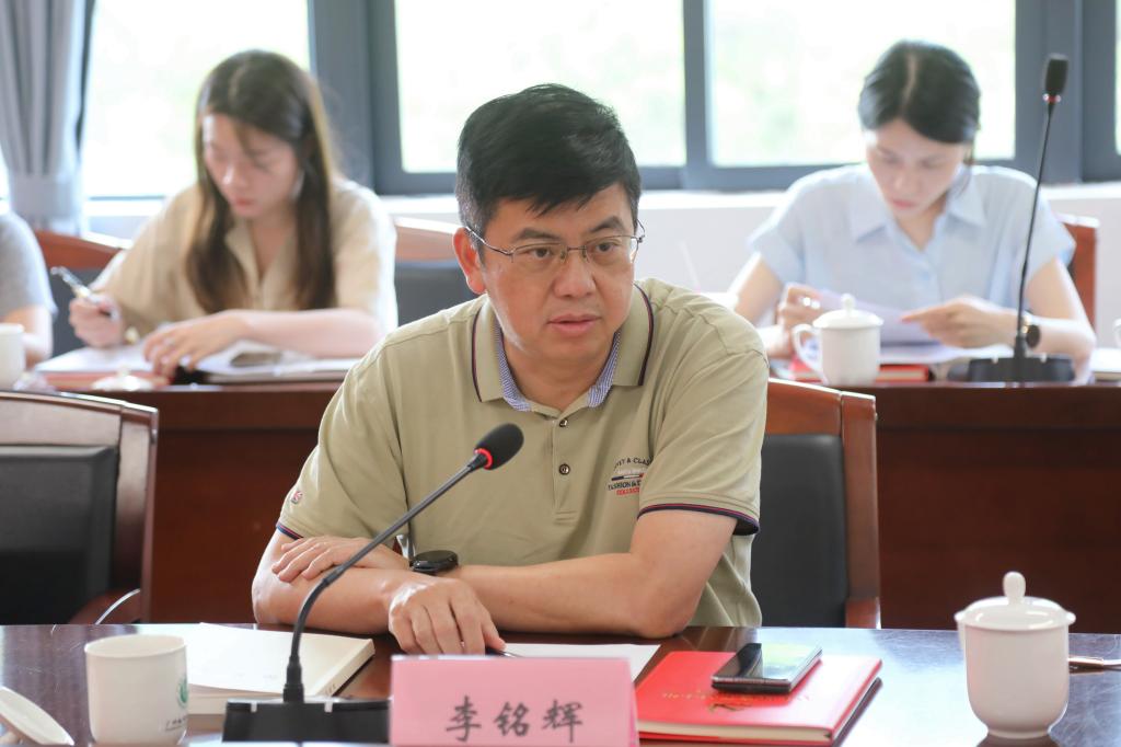 学校第一期青年理论学习小组举行第二次集中学习2.jpg