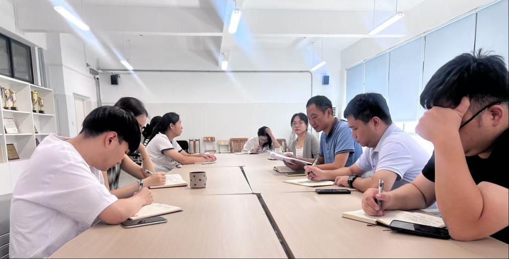 数字商贸学院召开10月份心理工作研判会议2.jpg 数字商贸学院召开10月份心理工作研判会议2.jpg