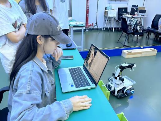 第八届工匠技能周--“低空赋能·智链未来”智慧物流挑战赛圆满落幕5.png 第八届工匠技能周--“低空赋能·智链未来”智慧物流挑战赛圆满落幕5.png