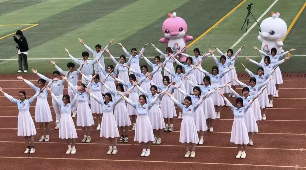 青春逐梦,赛场扬威 ——数字商贸学院荣获第十九届校运会团体总分第二名4.jpg 青春逐梦,赛场扬威 ——数字商贸学院荣获第十九届校运会团体总分第二名4.jpg