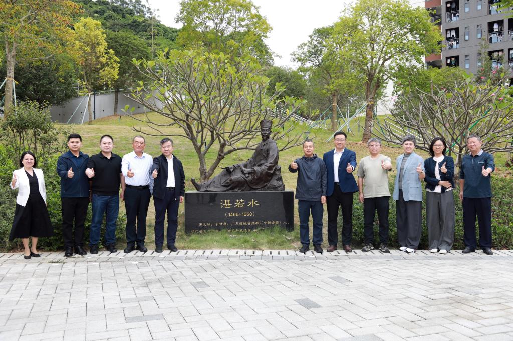 黑龙江省教育厅调研组到我校调研1.jpg 黑龙江省教育厅调研组到我校调研1.jpg