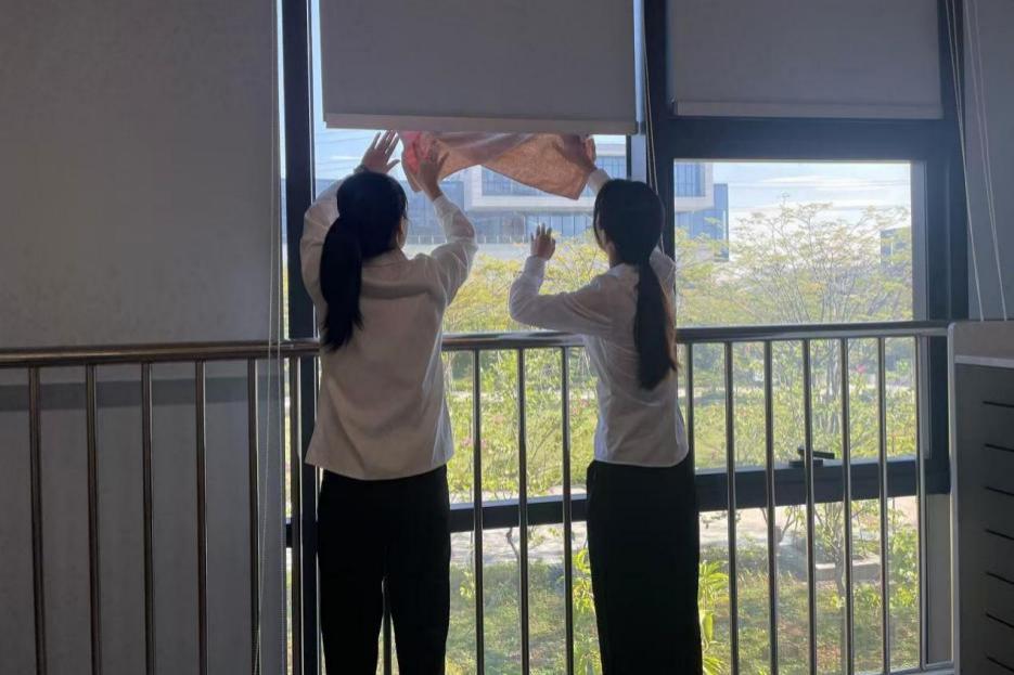 数字商贸学院学生党支部开展 “支部聚力践初心，爱国卫生我先行”主题党日活动3.jpg