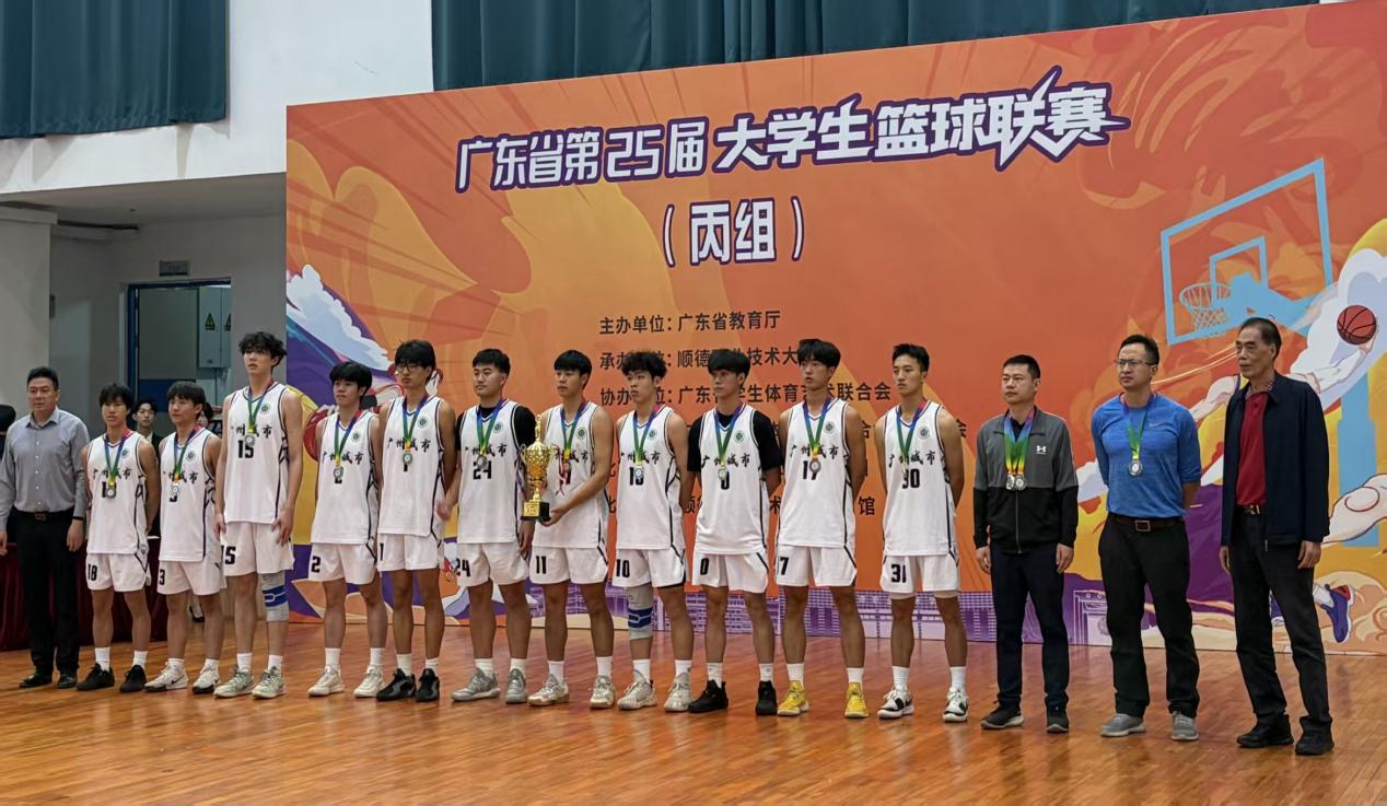 历史性突破！我校男篮勇夺省联赛亚军 女篮勇夺一等奖1.jpg