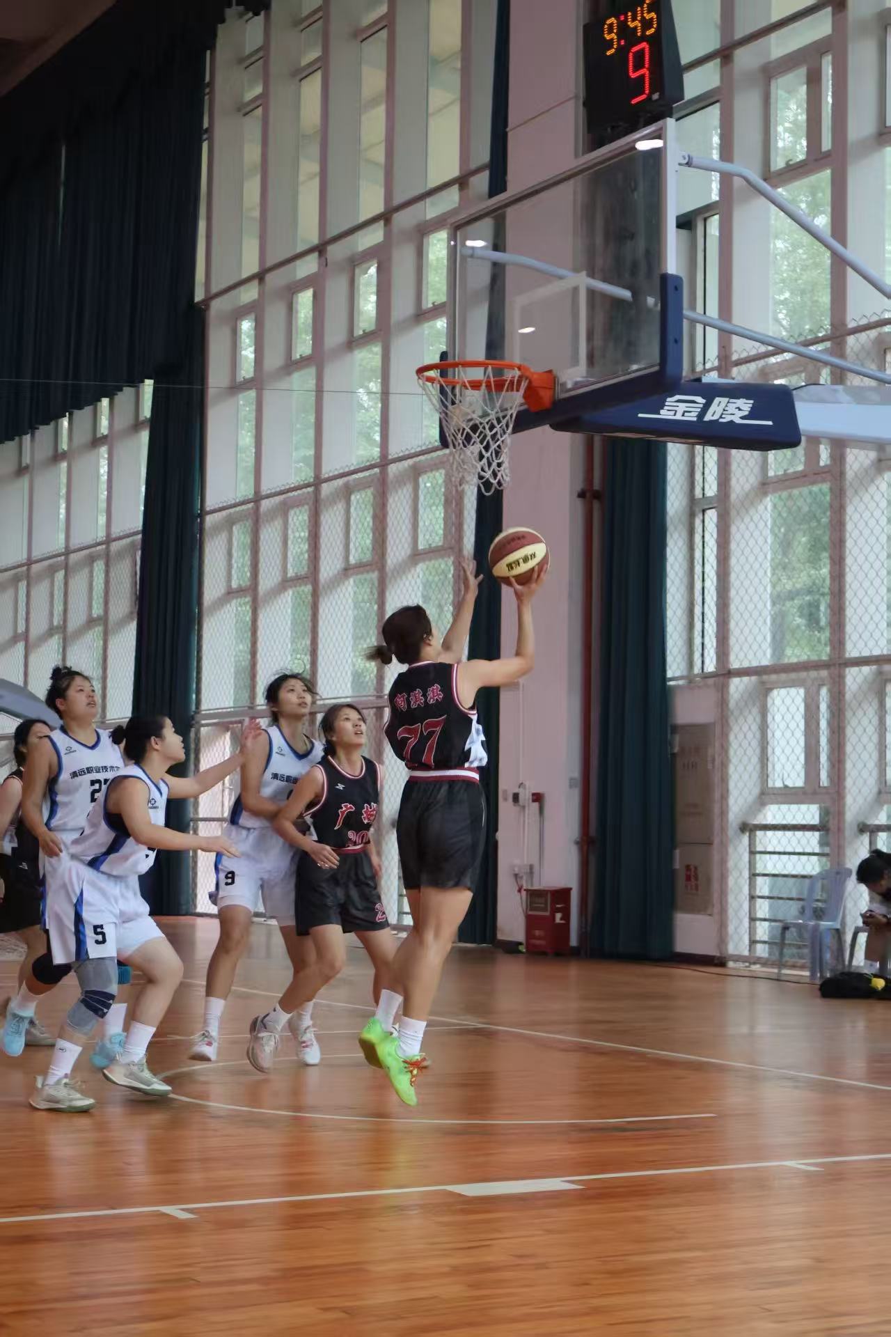 历史性突破！我校男篮勇夺省联赛亚军 女篮勇夺一等奖5.jpg