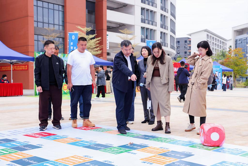 扬帆起航,筑梦未来——我校成功举办第三届职业生涯体验周活动3.png 扬帆起航,筑梦未来——我校成功举办第三届职业生涯体验周活动3.png