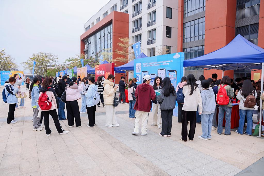 扬帆起航,筑梦未来——我校成功举办第三届职业生涯体验周活动4.png 扬帆起航,筑梦未来——我校成功举办第三届职业生涯体验周活动4.png